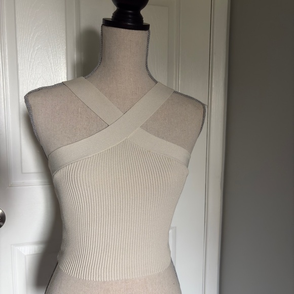 Babaton Cream Ribbed Crop Tank Top - Picture 2 of 6